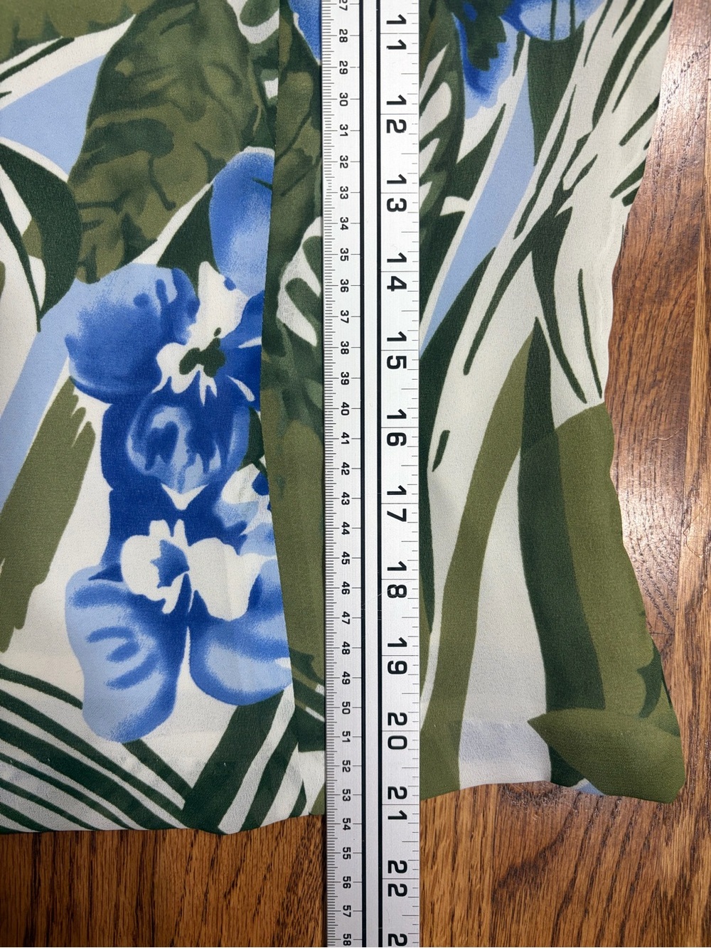 Kasper Olive Green & Blue Tropical Print Scoop Neck Camisole (12) - Picture 8 of 9